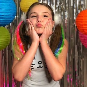 Meet your Posher, Leila